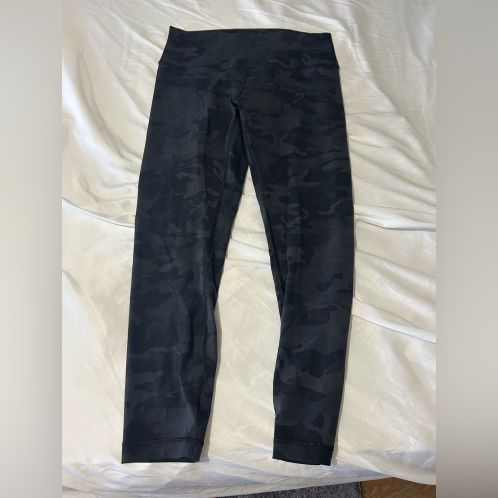 Lululemon 7/8 black and grey camo leggings size 10